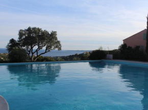 Maison mitoyenne T3 avec piscine, clim, parking, animaux acceptés - FR-1-768-21